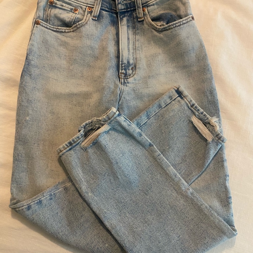 Abercrombie: Ultra High Rise Straight Jeans